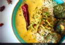 Rajasthani Kadhi mit Tofu Palak Pakoda Rezept 