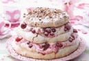 Himbeer-Haselnuss-Baiser-Torte 