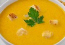 Moong-Suppe mit Paneer-Rezept 