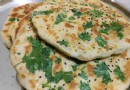 Amritsari Aloo Kulcha Rezept 