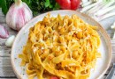 Rezept für Kichererbsennudeln mit Mandeln und Parmesan 