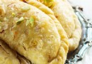 Kokos-Gujiya-Rezept 