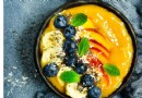 Rezept für eine fruchtige Mango-Smoothie-Bowl 